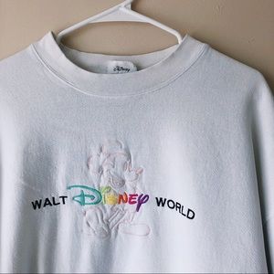 Vintage Walt Disney World Mickey Sweatshirt